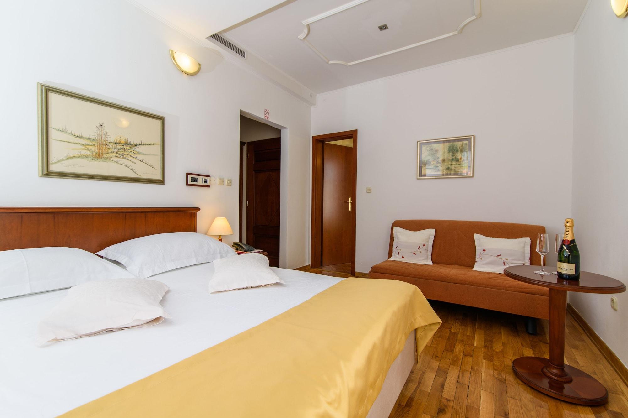 Heritage Hotel Vila Sikaa Trogir Luaran gambar