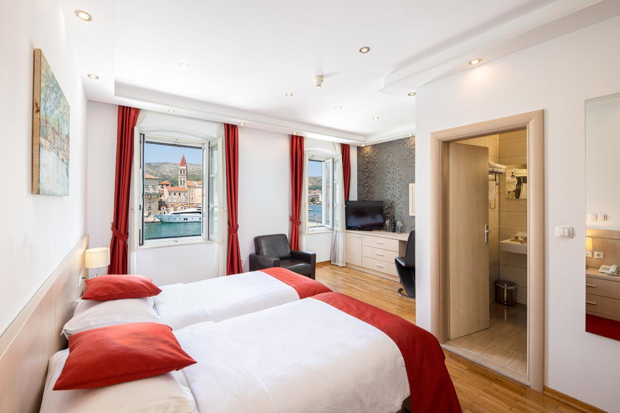 Heritage Hotel Vila Sikaa Trogir Luaran gambar